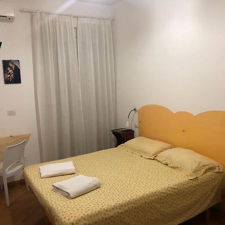 B&B Brezza Marina Сан-Бенедетто-дель-Тронто Екстер'єр фото