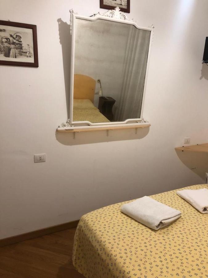 B&B Brezza Marina Сан-Бенедетто-дель-Тронто Екстер'єр фото