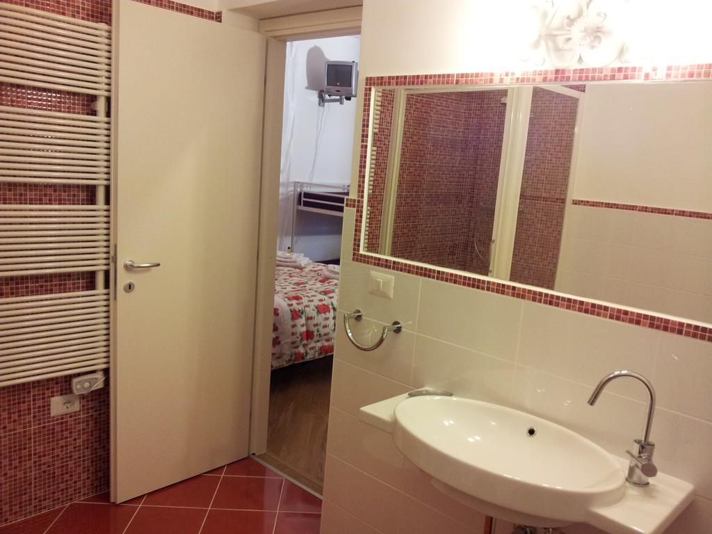 B&B Brezza Marina Сан-Бенедетто-дель-Тронто Екстер'єр фото